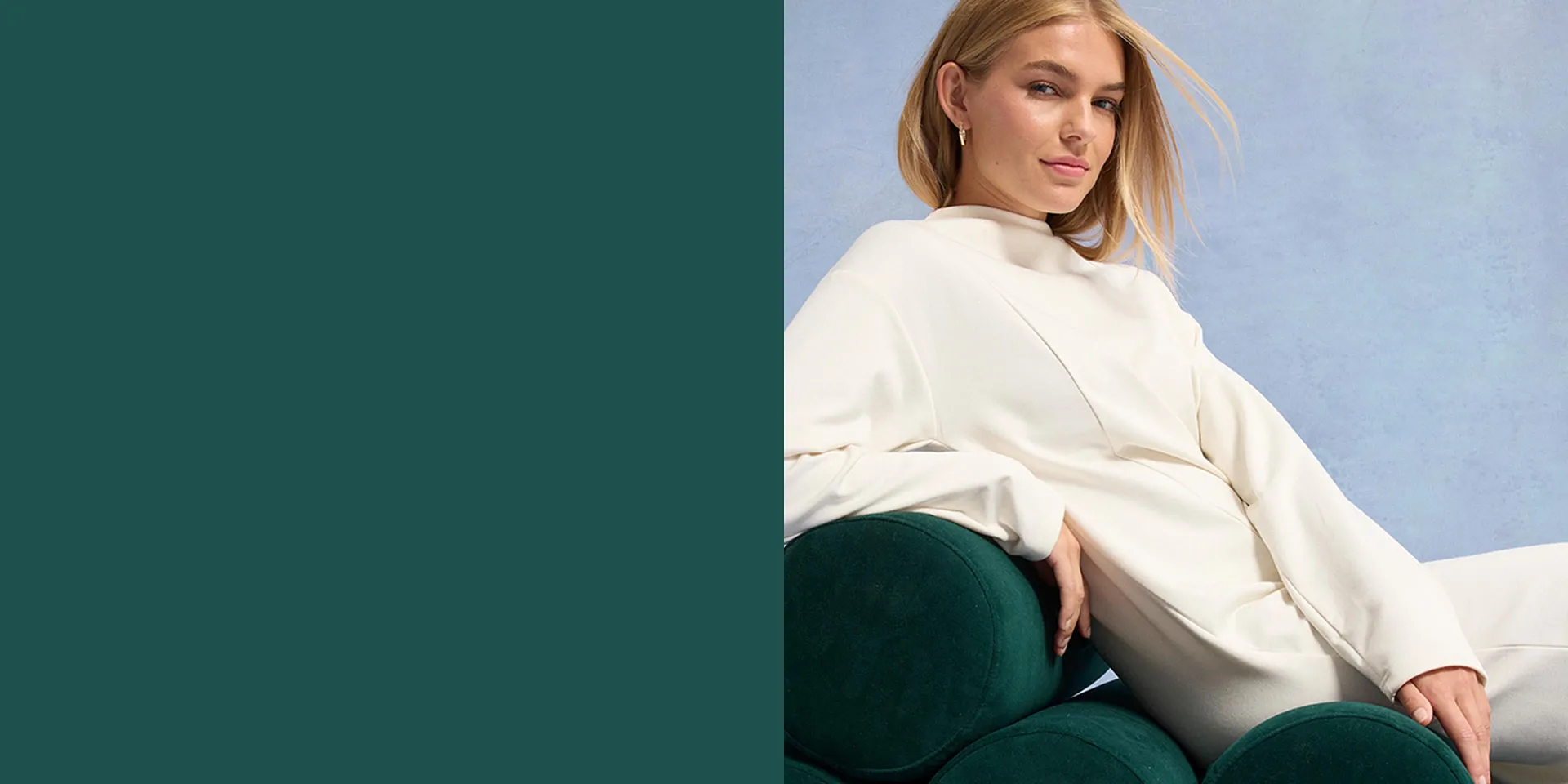 Abito midi bianco per un look elegante.