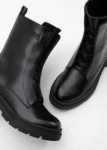 Stivaletti stringati con suola profilata, bonprix Stivaletti stringati con suola profilata, bonprix