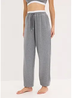 Pantaloni loungewear in felpa con tasche, bonprix Pantaloni loungewear in felpa con tasche, bonprix