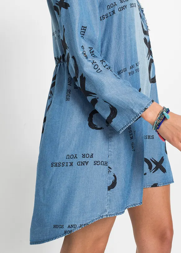 Abito di jeans oversize con scritte in TENCEL™ Lyocell, bonprix