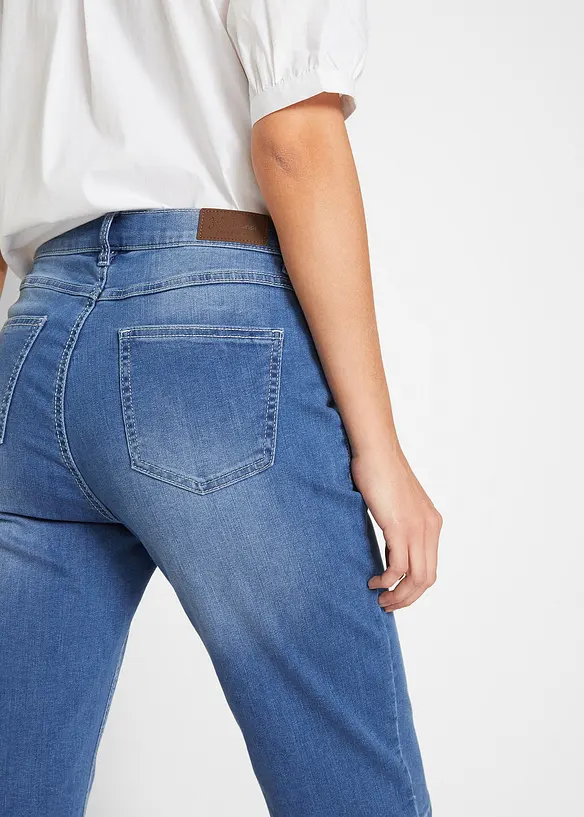 Bermuda di jeans elasticizzati comfort, bonprix