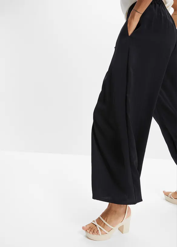 Pantaloni culotte in satin fluente, bonprix