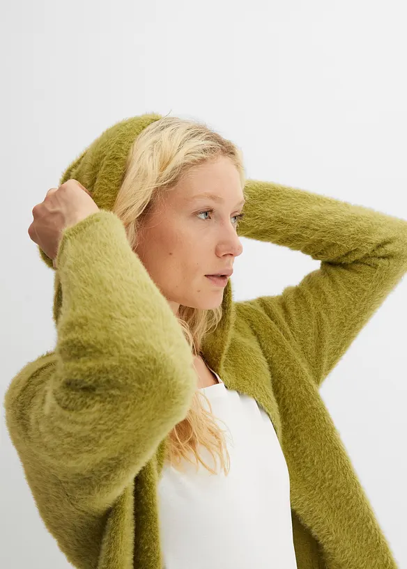 Maxi cardigan in filato piumato soffice, bonprix