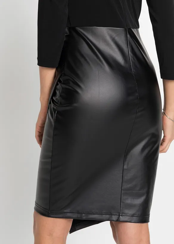 Abito in similpelle con corpino in jersey, bonprix