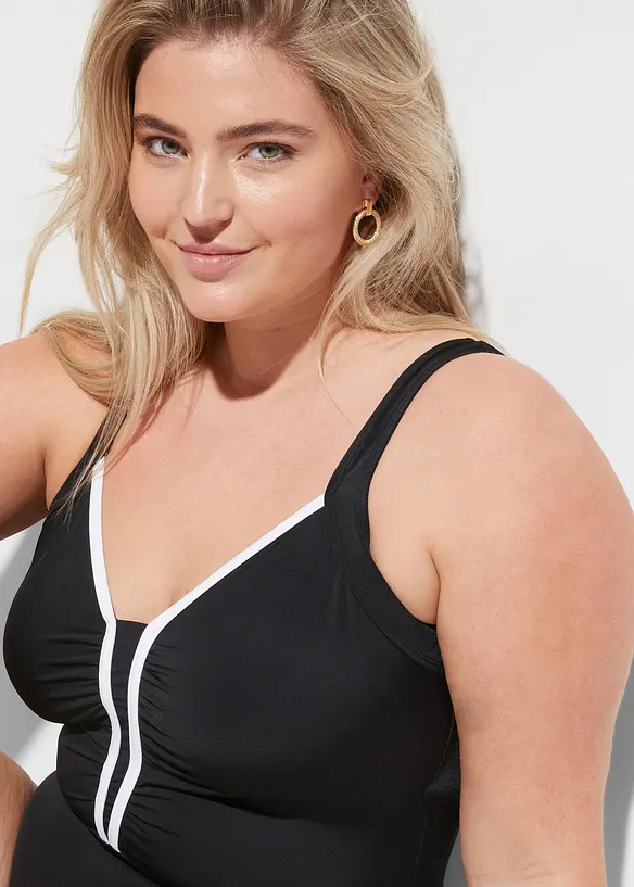 Costume intero con pistagne, bonprix