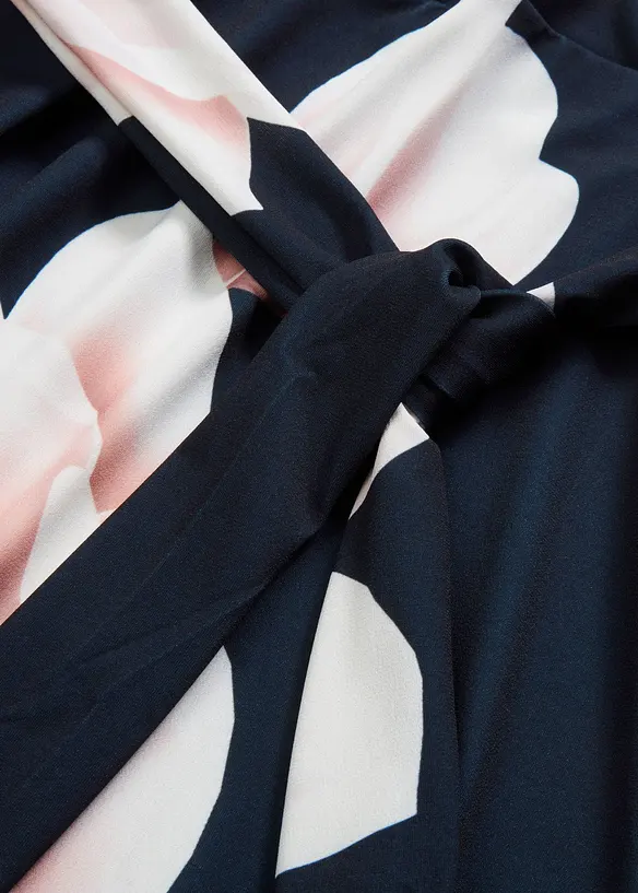 Abito asimmetrico di jersey con cintura da annodare, bonprix