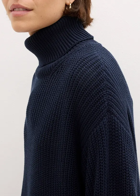 Maglione oversize a collo alto in misto cotone, bonprix