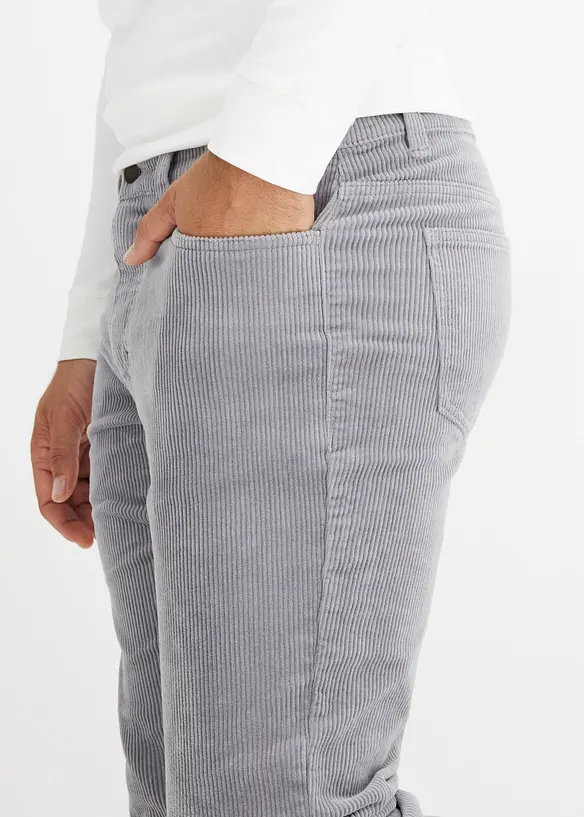 Pantaloni in velluto elasticizzato dal taglio comfort, slim fit, bonprix