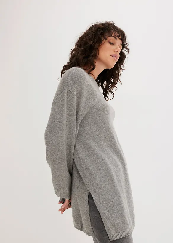 Maglione lungo in filato fine con spacchi laterali in misto viscosa, bonprix