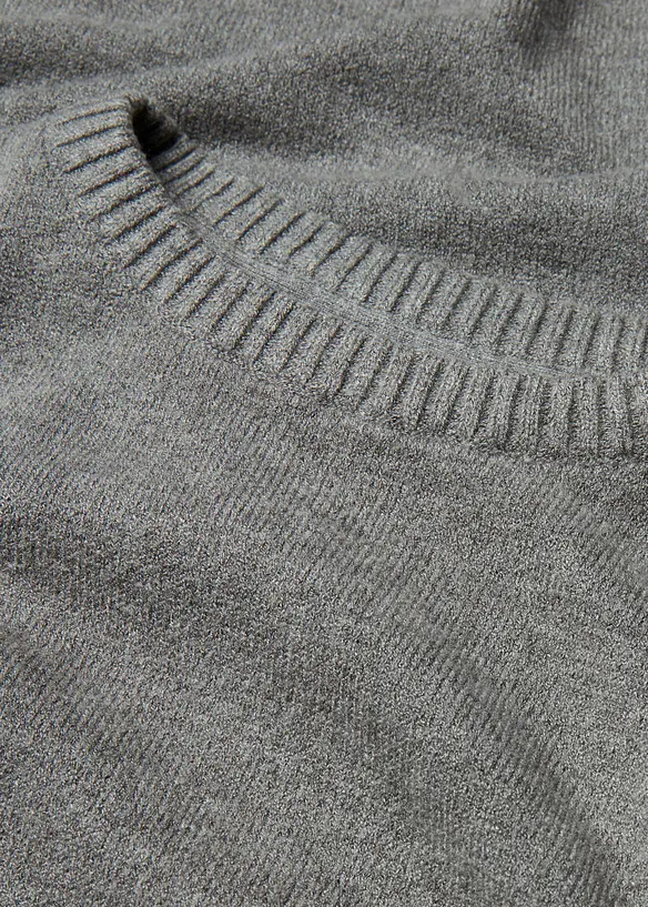 Maglione lungo in filato fine con spacchi laterali in misto viscosa, bonprix