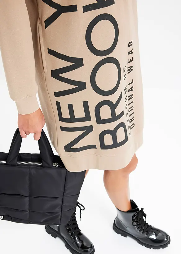 Abito oversize in morbida felpa di misto cotone, bonprix