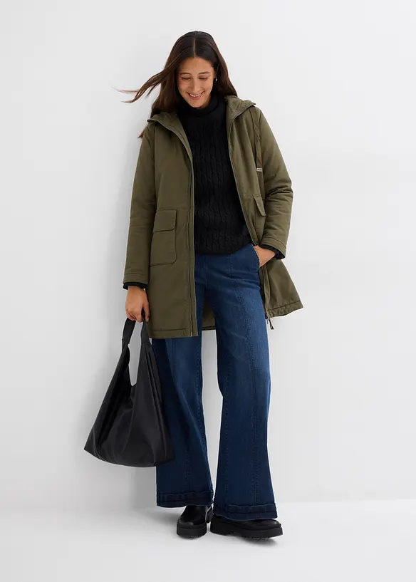 Giubbotto invernale ampio con cappuccio e fodera teddy, bonprix