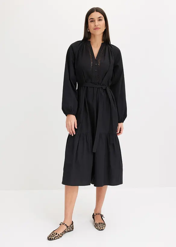 Abito midi con inserti in crochet, bonprix