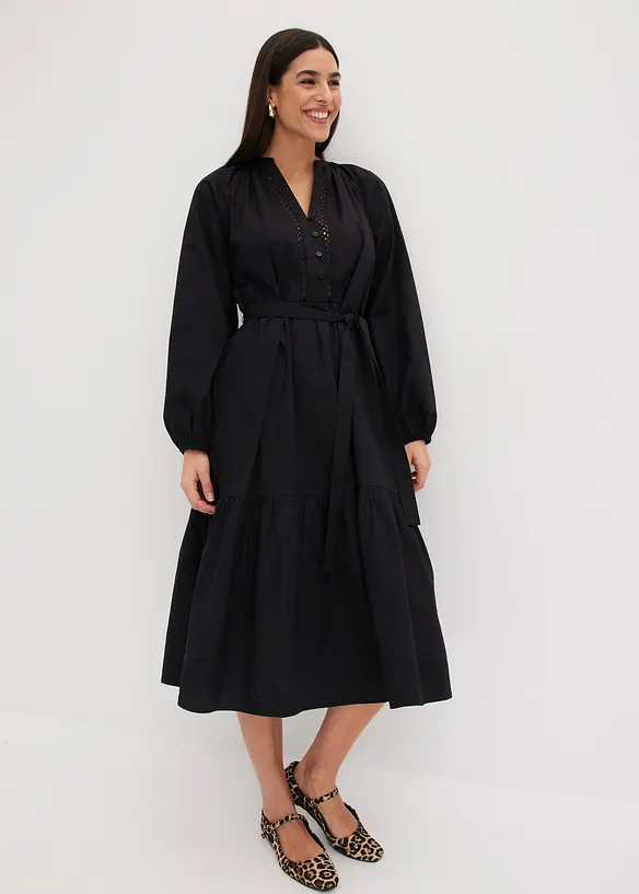 Abito midi con inserti in crochet, bonprix