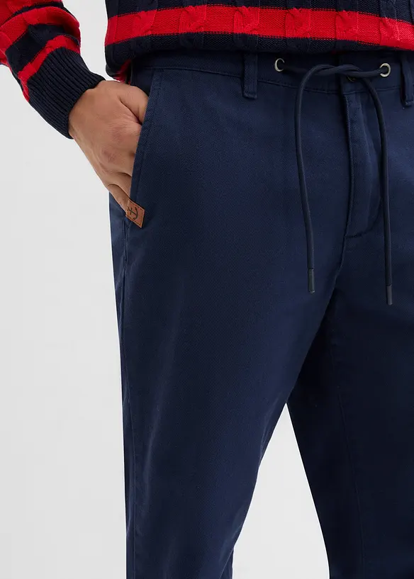 Pantaloni chino in puro cotone straight, relaxed fit, bonprix