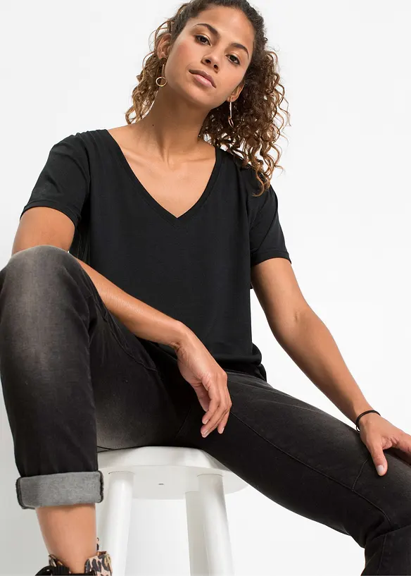 T-shirt con scollo a V, bonprix