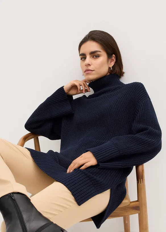 Maglione oversize a collo alto in misto cotone, bonprix