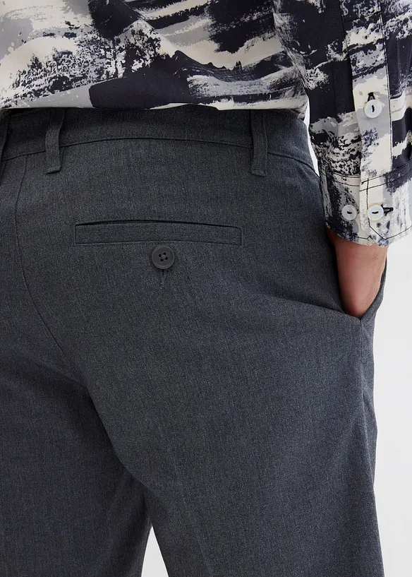 Bermuda chino con piega stirata, relaxed fit, bonprix