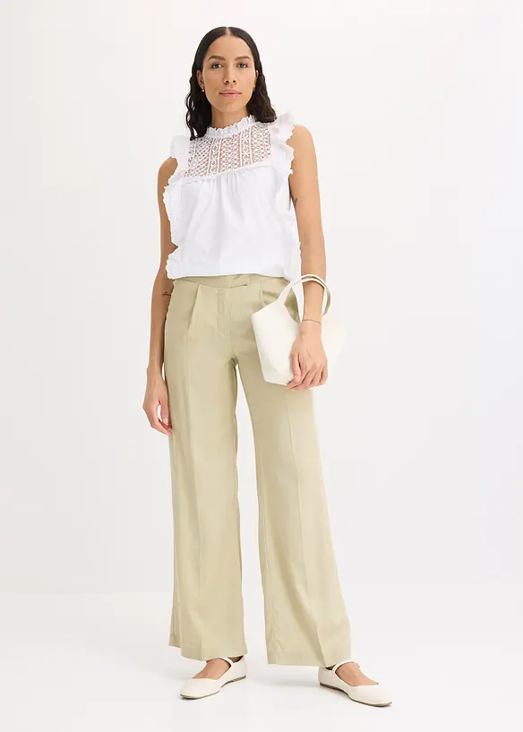 Top in jersey con ricamo traforato, bonprix