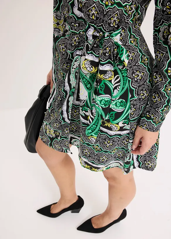 Abito a portafoglio in satin fantasia, bonprix