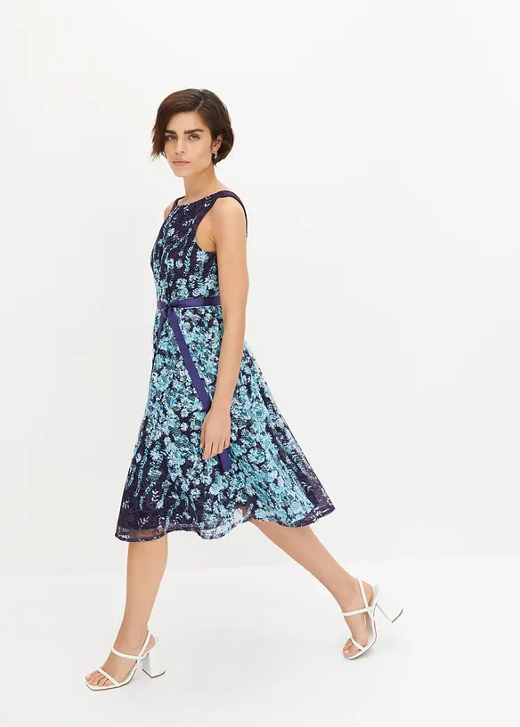 Abito in pizzo con cintura in satin da annodare, bonprix
