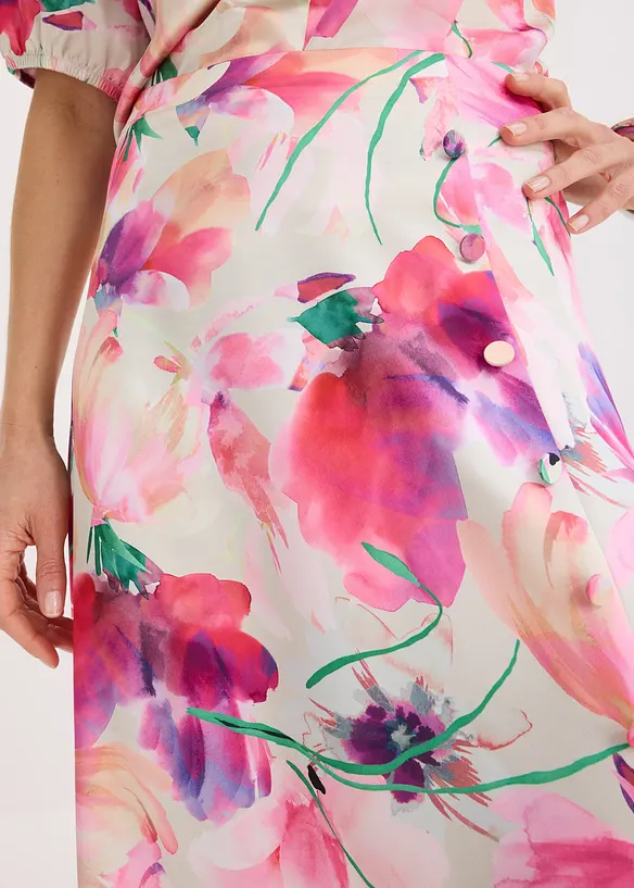 Gonna lunga in satin con bottoni decorativi, bonprix
