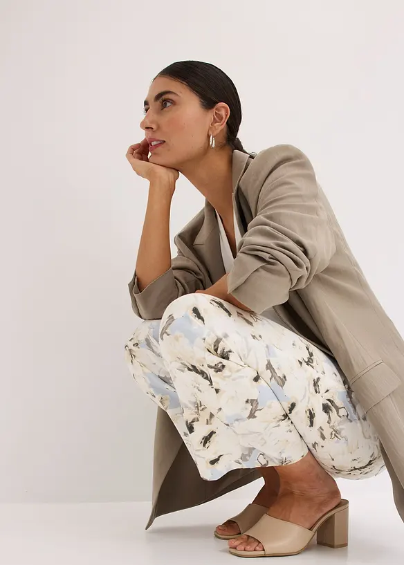 Pantaloni con fondo svasato, bonprix