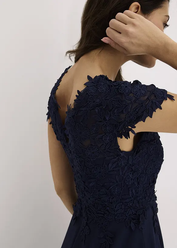 Abito midi in delicato tulle con pizzo, bonprix