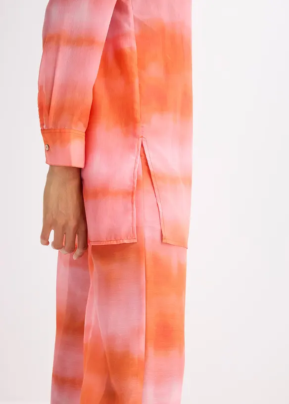 Camicetta lunga in fantasia batik, bonprix