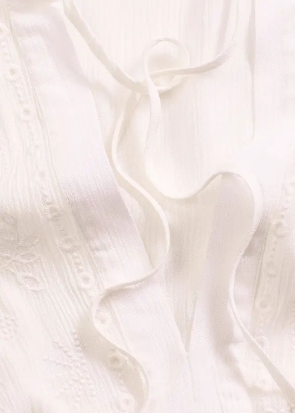Blusa con ricami traforati, bonprix