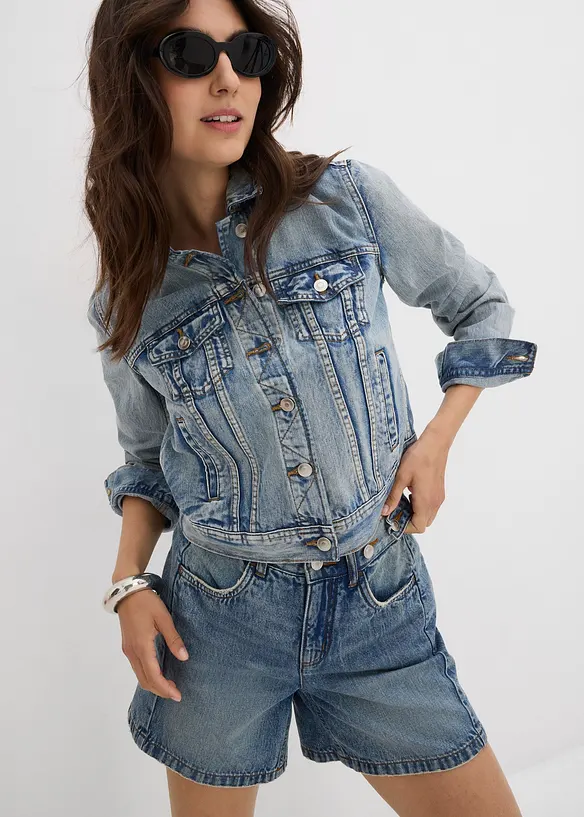 Shorts di jeans low stretch, vita media, bonprix