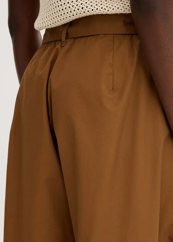 Pantaloni in popeline di cotone e cintura (set 2 pezzi), bonprix