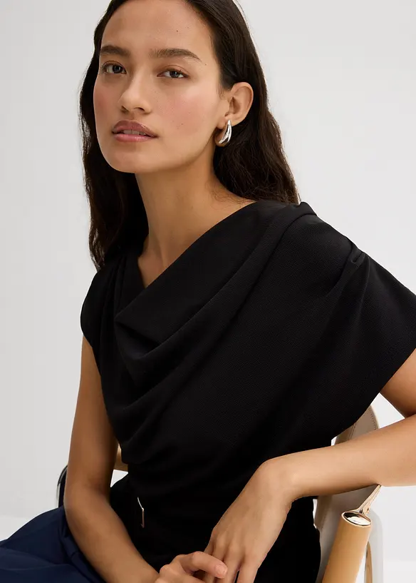 Top in crêpe strutturato con arricciatura alle spalle, bonprix