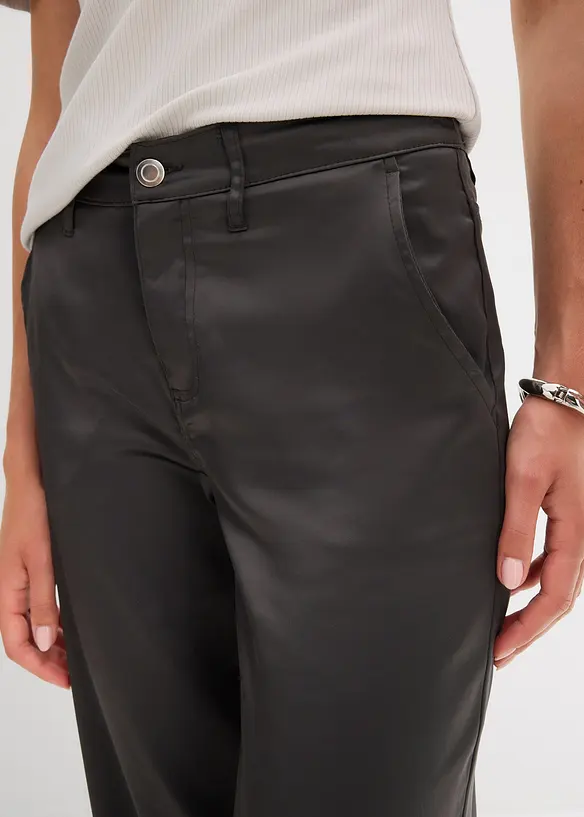 Pantaloni barrel shape in satin fluente, bonprix