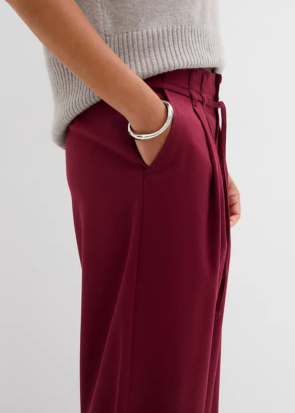 Pantaloni con pinces e cintura da annodare, bonprix