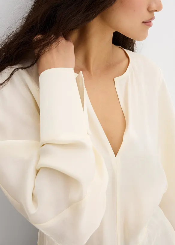 Blusa leggermente lucida in misto viscosa, bonprix