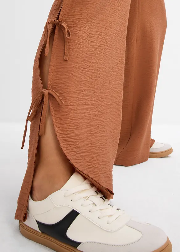 Pantaloni con elastico in vita e laccetti, bonprix