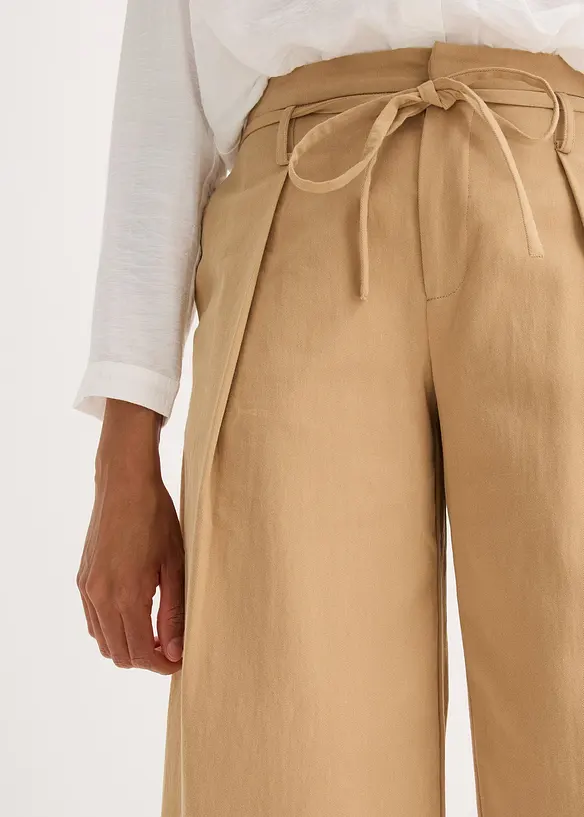 Pantaloni con pinces e cintura da annodare, bonprix