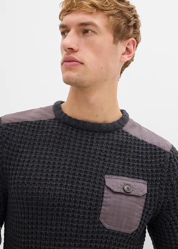 Maglione in filato grosso con tasca a patta, bonprix