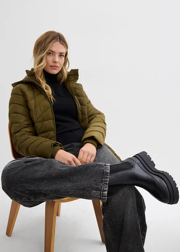 Giacca trapuntata leggera con cappuccio rimovibile, bonprix