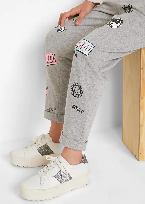 Pantaloni in felpa con stampe, bonprix
