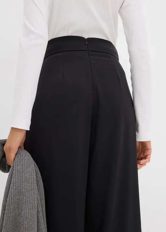 Pantaloni svasati con pinces, bonprix