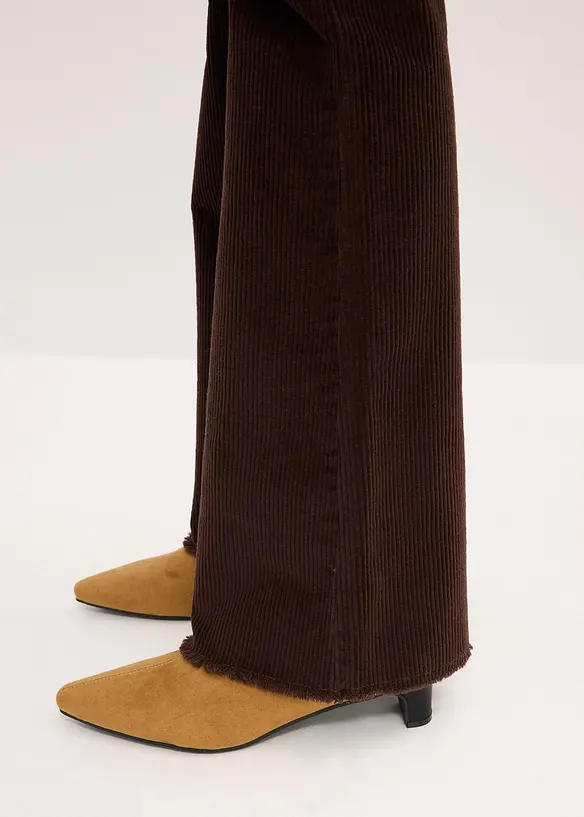 Pantaloni in velluto a coste flared, bonprix
