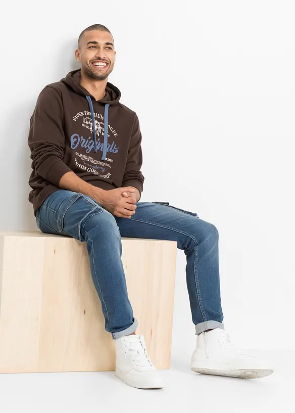 Felpa con cappuccio e taglio comfort, bonprix