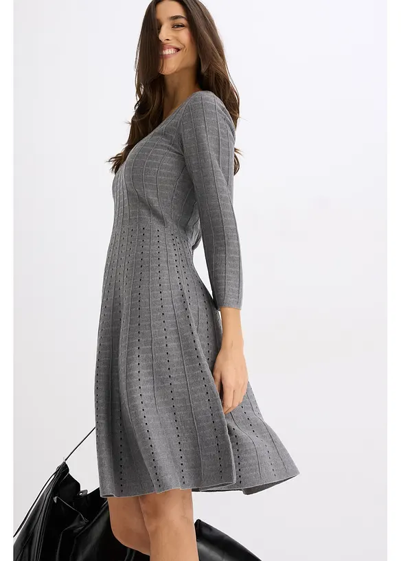 Abito in maglia di misto viscosa fluente, bonprix