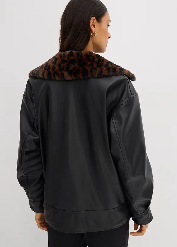 Giacca in similpelle con pelliccia sintetica leopardata, bonprix