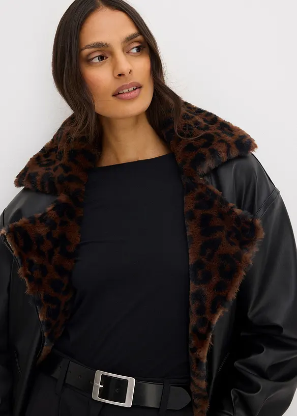 Giacca in similpelle con pelliccia sintetica leopardata, bonprix