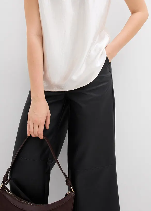 Top in satin con collo a mezza altezza, bonprix