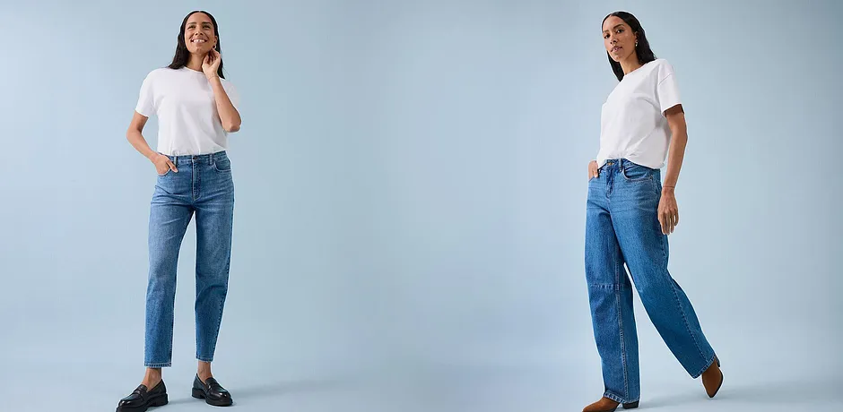 Look casual classico: magliette bianche abbinate a jeans blu e scarpe alla moda.