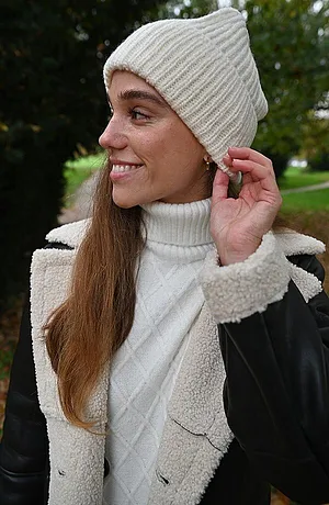 Donna - Berretto in maglia - Bianco panna